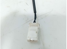 Recambio de anclaje cinturon delantero izquierdo para citroën c3 iii (sx) 1.2 puretech 82 referencia OEM IAM    2
