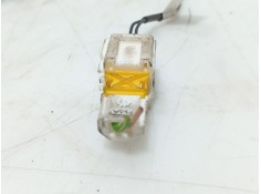 Recambio de anclaje cinturon delantero derecho para citroën c3 iii (sx) 1.2 puretech 82 referencia OEM IAM    2