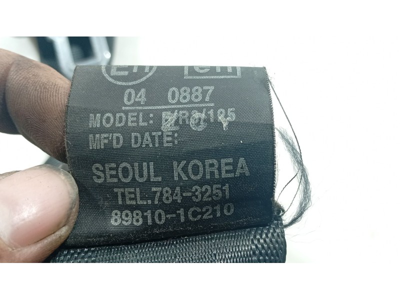 Recambio de cinturon seguridad trasero central para hyundai getz (tb) 1.1 referencia OEM IAM 898101C210LT  