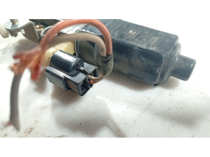 Recambio de elevalunas delantero derecho para hyundai getz (tb) 1.1 referencia OEM IAM 824021C000  
