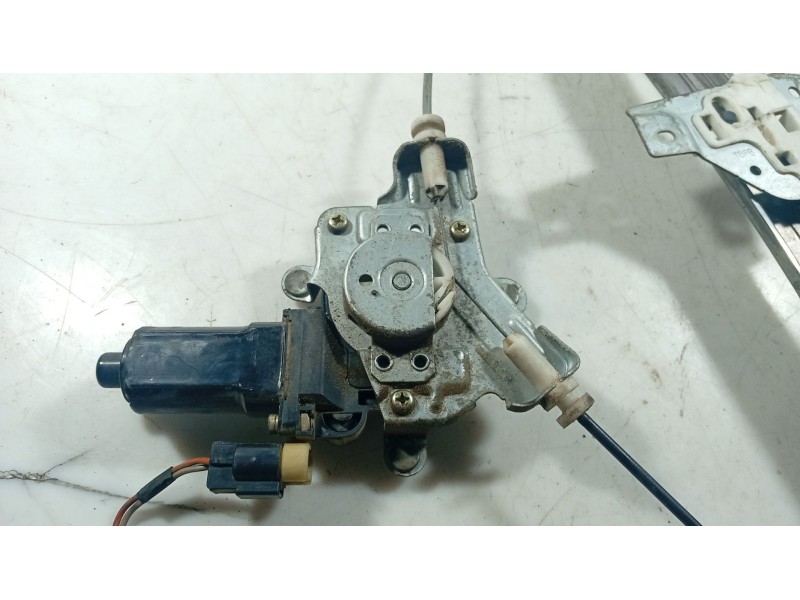 Recambio de elevalunas delantero derecho para hyundai getz (tb) 1.1 referencia OEM IAM 824021C000  