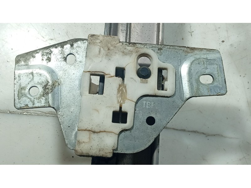 Recambio de elevalunas delantero izquierdo para hyundai getz (tb) 1.1 referencia OEM IAM 824011C000  