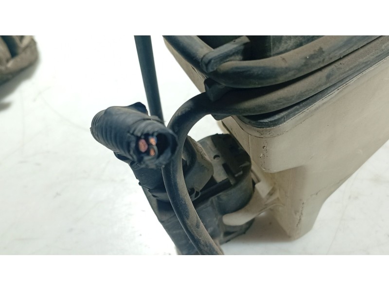 Recambio de deposito limpia para hyundai getz (tb) 1.1 referencia OEM IAM 986201C000  