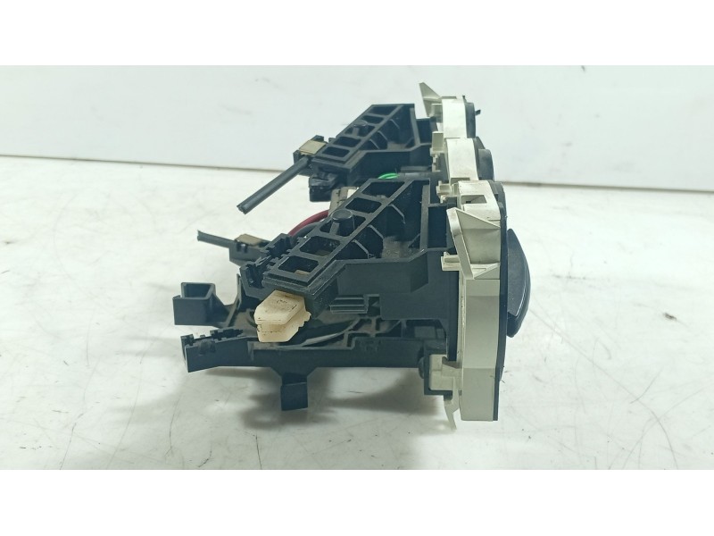 Recambio de mando calefaccion / aire acondicionado para hyundai getz (tb) 1.1 referencia OEM IAM   