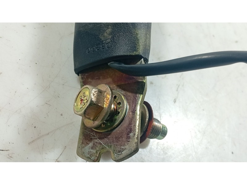 Recambio de anclaje cinturon delantero izquierdo para hyundai getz (tb) 1.1 referencia OEM IAM   