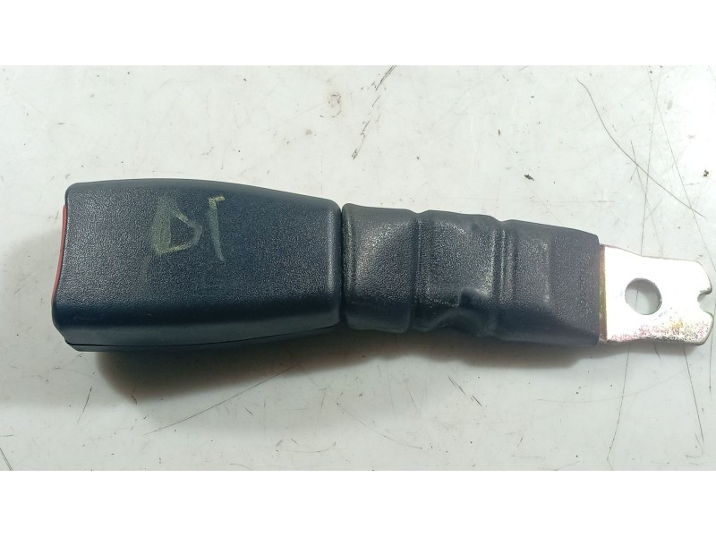 Recambio de anclaje cinturon delantero derecho para hyundai getz (tb) 1.1 referencia OEM IAM   