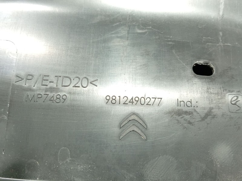 Recambio de guantera para citroën c3 iii (sx) 1.2 puretech 82 referencia OEM IAM   