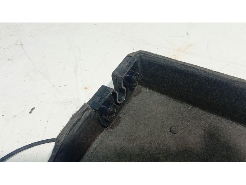 Recambio de bandeja trasera para hyundai getz (tb) 1.1 referencia OEM IAM 859301C900LT  