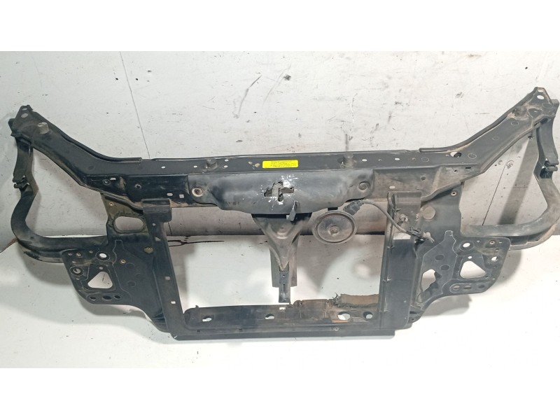 Recambio de panel frontal para hyundai getz (tb) 1.1 referencia OEM IAM   