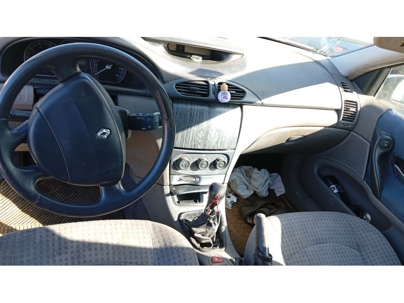 renault laguna ii (bg0/1_) del año 2001