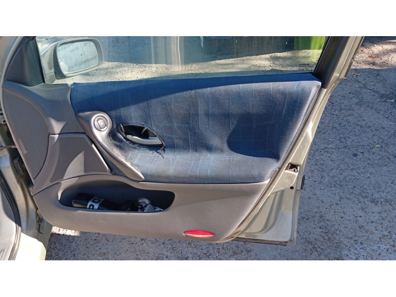 renault laguna ii (bg0/1_) del año 2001