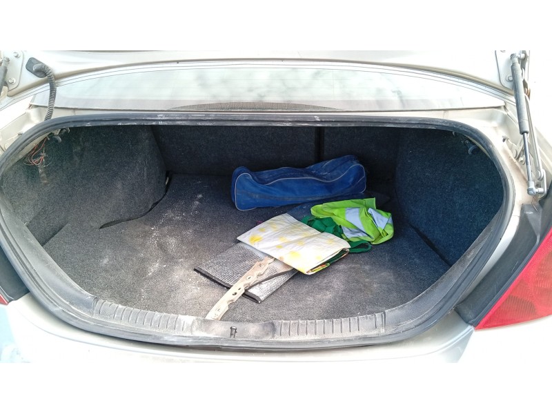 ford mondeo iii sedán (b4y) del año 2003