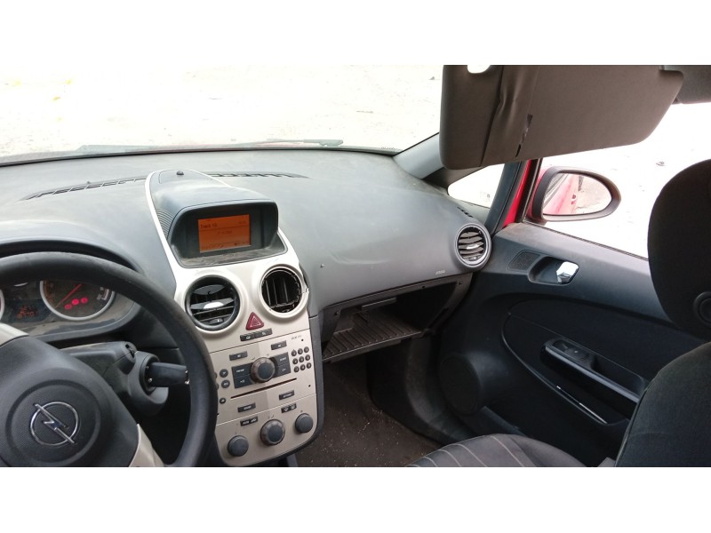opel corsa d (s07) del año 2006