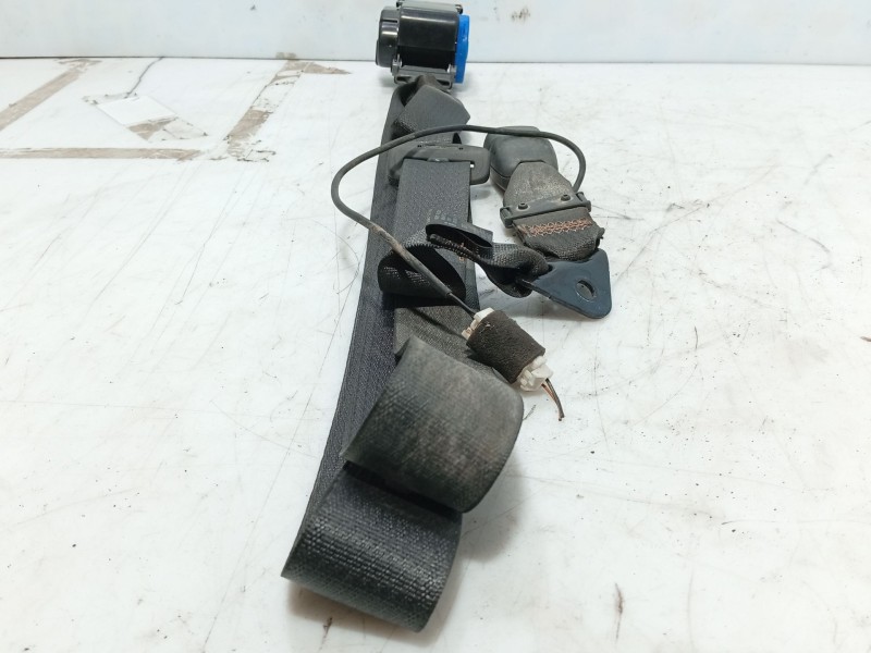 Recambio de cinturon seguridad trasero central para chevrolet spark 1.2 cat referencia OEM IAM   