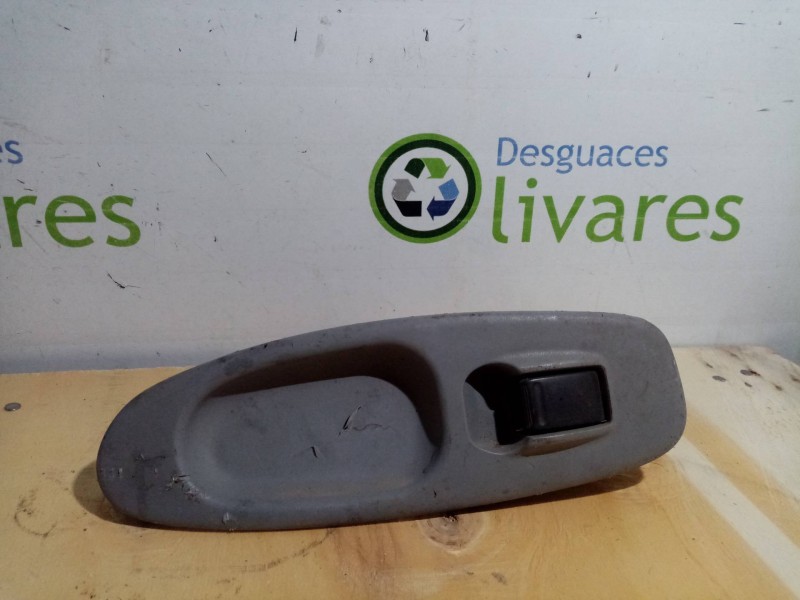 Recambio de mando elevalunas delantero derecho para nissan almera tino (v10m) acenta   |   04.03 - 12.06 | 2003 - 2006 | 116 cv 