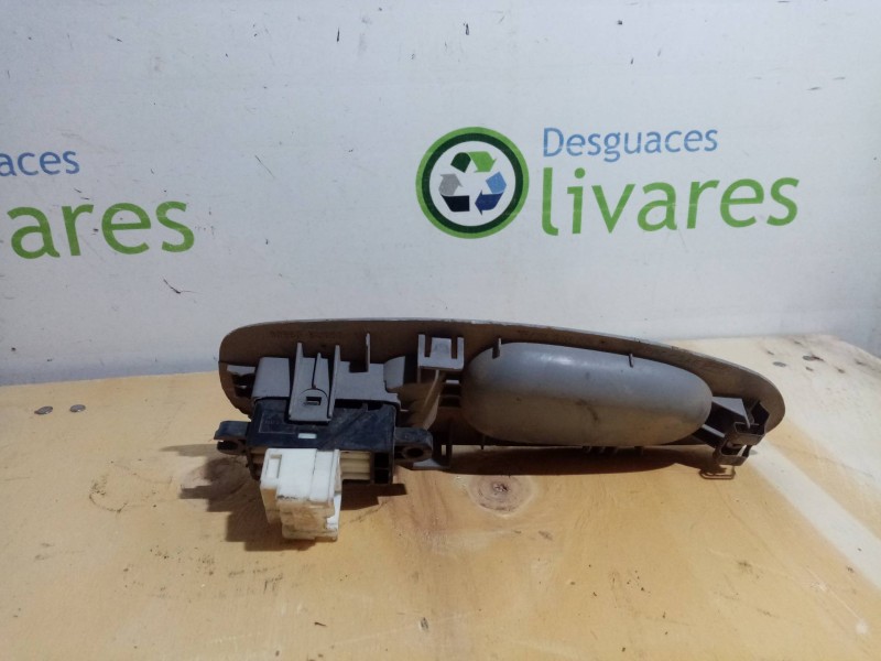 Recambio de mando elevalunas delantero derecho para nissan almera tino (v10m) acenta   |   04.03 - 12.06 | 2003 - 2006 | 116 cv 