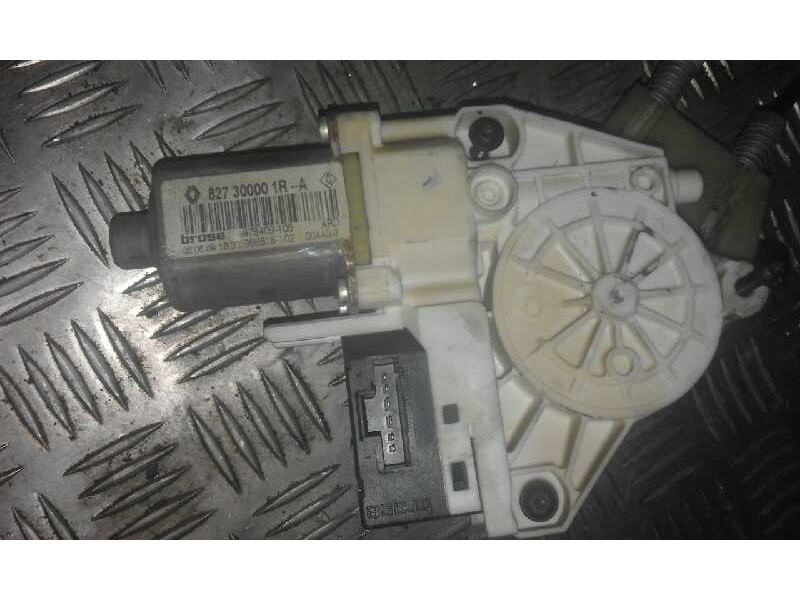 Recambio de elevalunas trasero derecho para renault laguna iii    |   ... | 0 | 140 cv / 106 kw referencia OEM IAM  827300001R- 