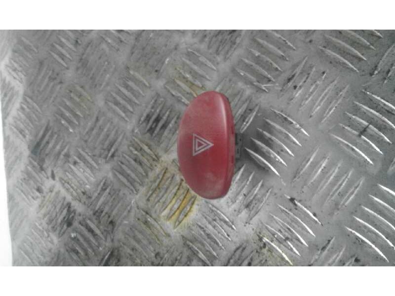 Recambio de warning para peugeot 206 berlina e-music   |   01.04 - 12.05 | 2004 - 2005 | 75 cv / 55 kw referencia OEM IAM   