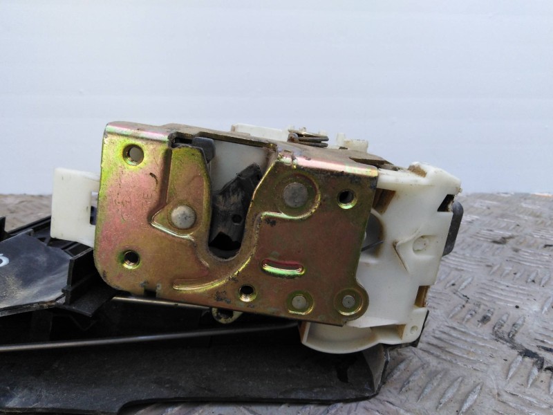 Recambio de cerradura puerta delantera izquierda para ford mondeo berlina (ge) trend   |   08.02 - 12.03 | 2002 - 2003 | 116 cv 