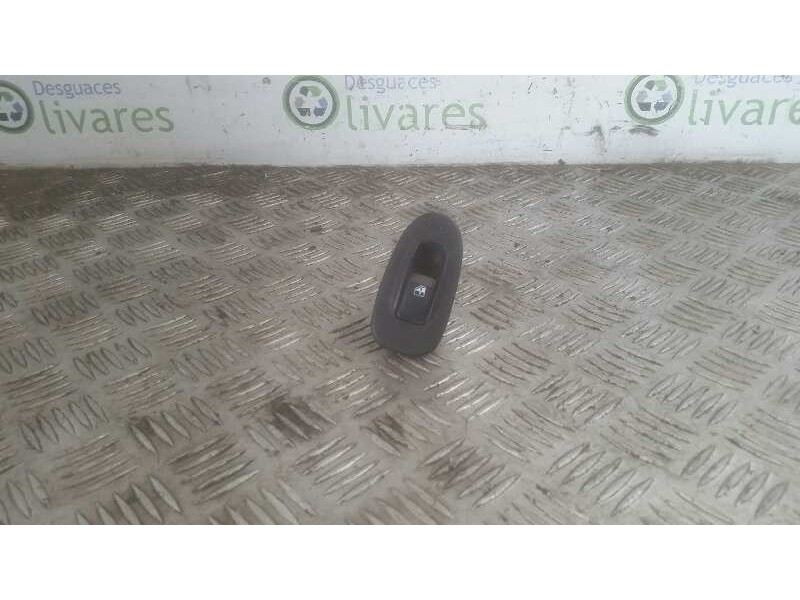 Recambio de mando elevalunas delantero derecho para kia shuma ii 1.6 cat   |   0.00 - ... | 2000 | 102 cv / 75 kw referencia OEM