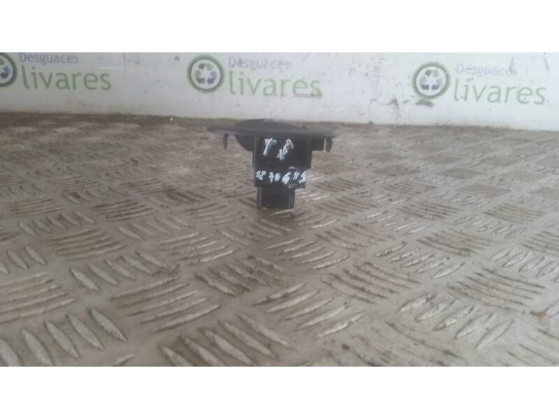 Recambio de mando elevalunas delantero derecho para kia shuma ii 1.6 cat   |   0.00 - ... | 2000 | 102 cv / 75 kw referencia OEM