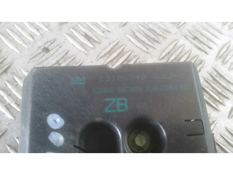 Recambio de pantalla multifuncion para opel zafira a club   |   02.99 - 12.05 | 1999 - 2005 | 101 cv / 74 kw referencia OEM IAM 