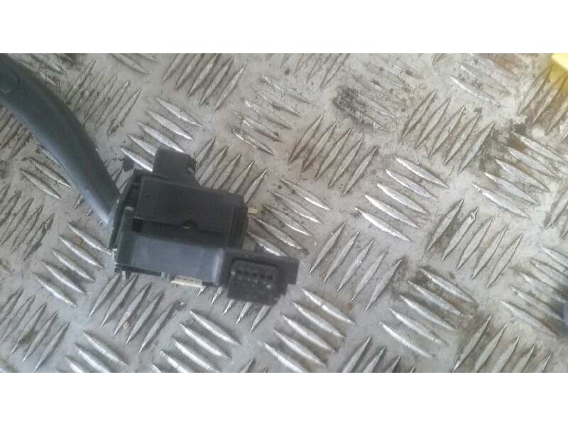 Recambio de mando intermitentes para skoda octavia berlina (1u2) ambiente   |   08.00 - 12.04 | 2000 - 2004 | 90 cv / 66 kw refe Recambio de mando intermitentes para skoda octavia berlina (1u2) ambiente   |   08.00 - 12.04 | 2000 - 2004 | 90 cv / 66 kw refe