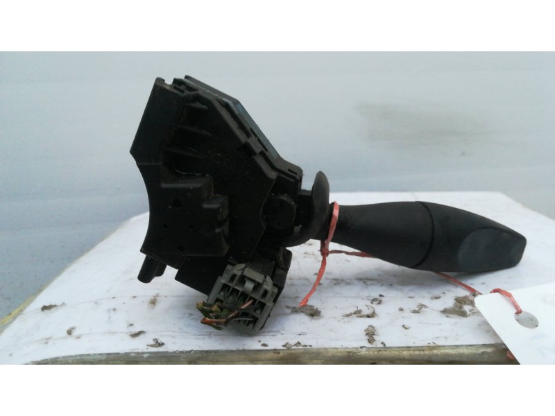 Recambio de mando intermitentes para ford mondeo berlina (ge) trend   |   08.02 - 12.03 | 2002 - 2003 | 116 cv / 85 kw referenci