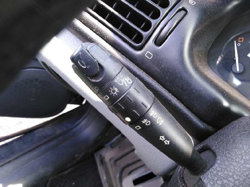 Recambio de mando luces para peugeot 406 berlina (s1/s2) 1.8 cat   |   ... | 0 - 2005 | 110 cv / 81 kw referencia OEM IAM 962519