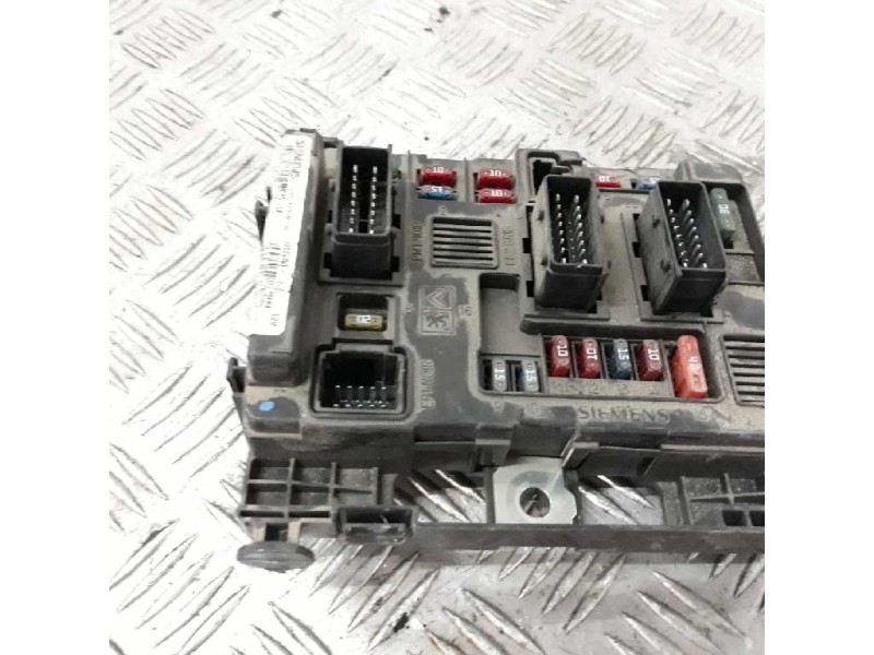 Recambio de caja reles / fusibles para  referencia OEM IAM  9643498880 0 