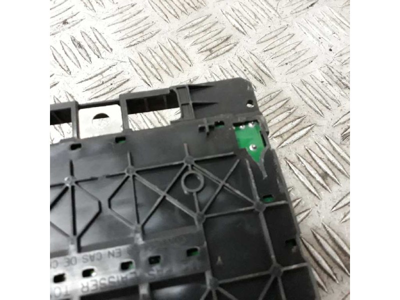 Recambio de caja reles / fusibles para  referencia OEM IAM  9643498880 0 