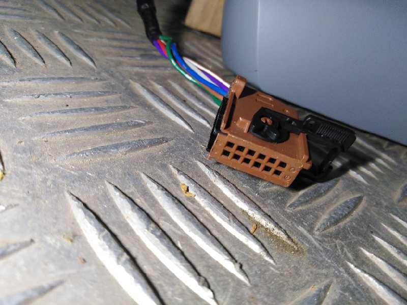 Recambio de retrovisor izquierdo para  referencia OEM IAM 54613553  