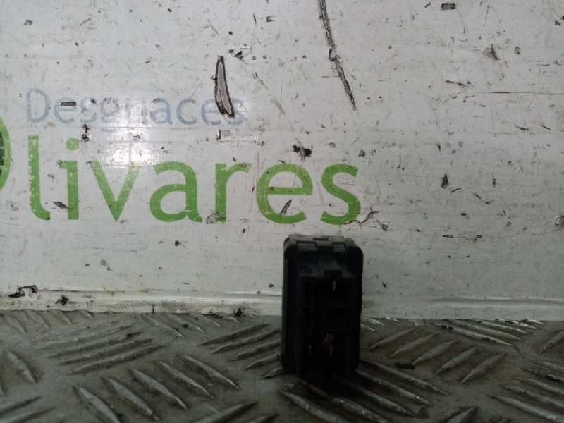 Recambio de mando elevalunas delantero izquierdo para  referencia OEM IAM   