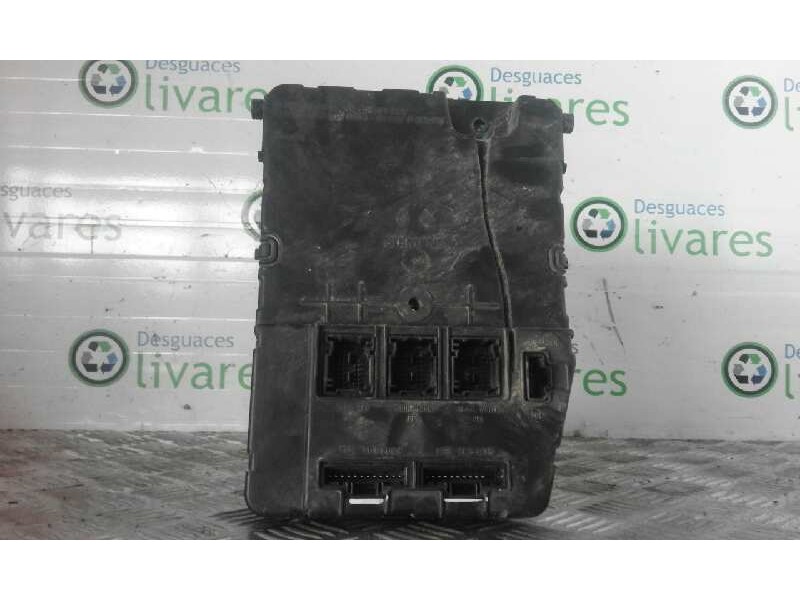 Recambio de caja reles / fusibles para renault scenic ii    |   0.03 - 0.09 | 2003 - 2009 referencia OEM IAM 8200525384  