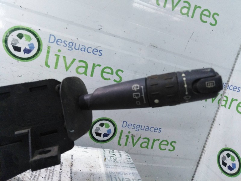 Recambio de mando limpia para citroen xsara berlina 1.9 diesel   |   0.97 - ... | 1997 | 69 cv / 51 kw referencia OEM IAM  61580