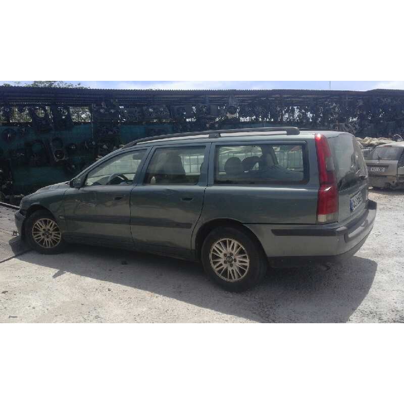 volvo v70 familiar 2.4 d   |   01.01 - 12.04 | 2001 - 2004 | 131 cv / 96 kw del año 2001