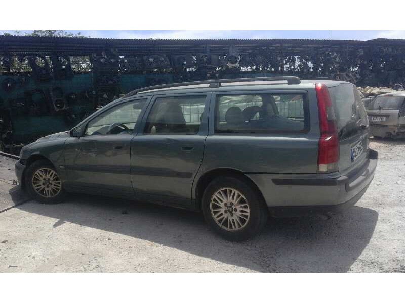 volvo v70 familiar 2.4 d   |   01.01 - 12.04 | 2001 - 2004 | 131 cv / 96 kw del año 2001