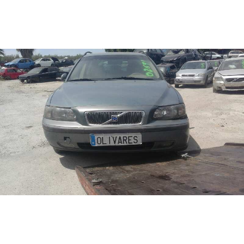 volvo v70 familiar 2.4 d   |   01.01 - 12.04 | 2001 - 2004 | 131 cv / 96 kw del año 2001