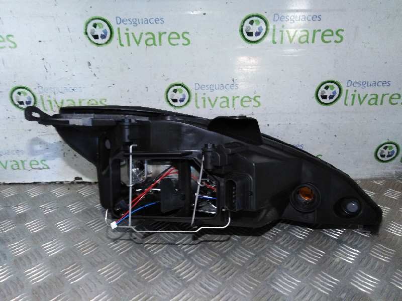 Recambio de faro derecho para  referencia OEM IAM 206348152  
