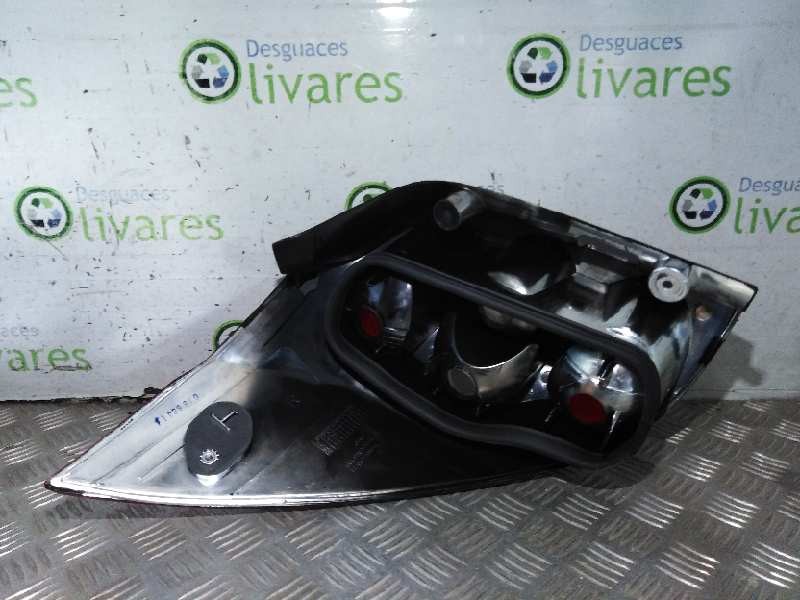 Recambio de piloto trasero derecho para  referencia OEM IAM 42464061  