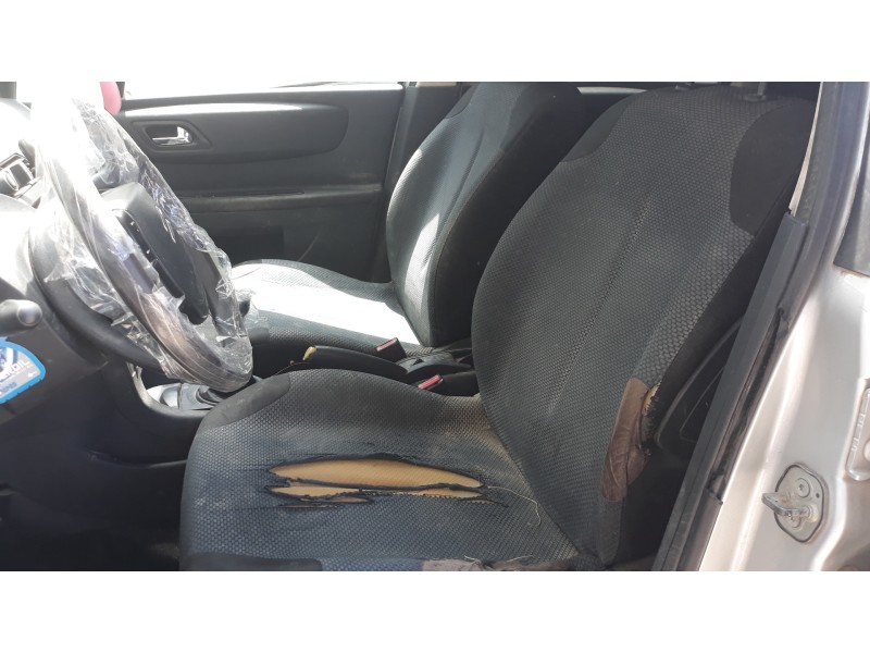 citroen c4 berlina 1.6 16v hdi   |   0.04 - ... | 2004 | 90 cv / 66 kw del año 2004