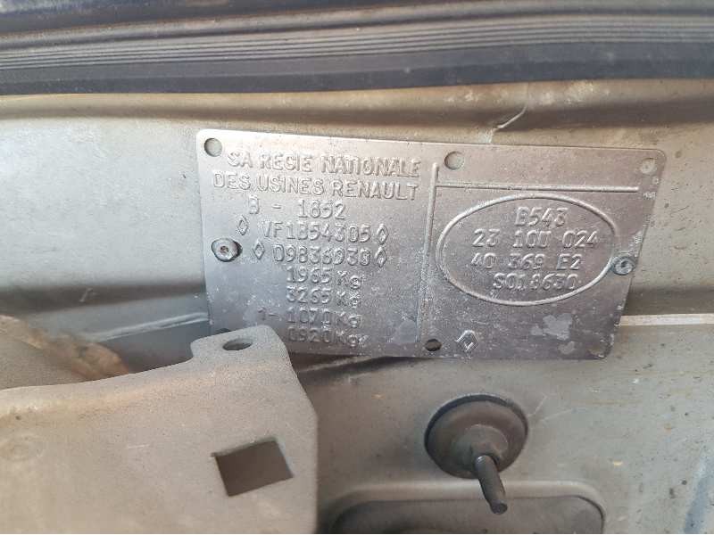 renault safrane (b54) 2.2 cat   |   0.92 - ... | 1992 | 137 cv / 101 kw del año 1992