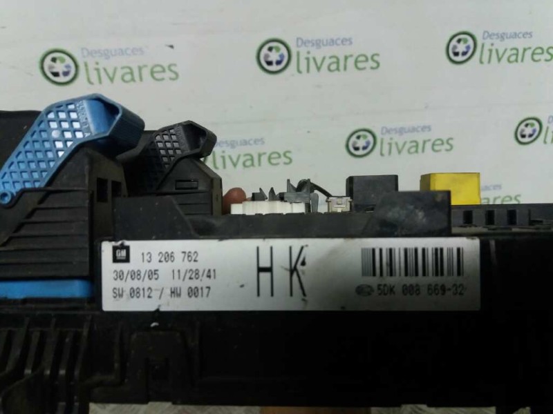 Recambio de caja reles / fusibles para opel astra h berlina enjoy   |   01.04 - 12.07 | 2004 - 2007 | 101 cv / 74 kw referencia 