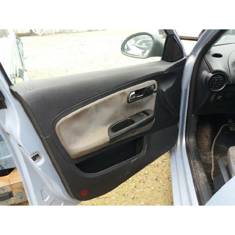 seat ibiza (6l1) 1.4 16v   |   0.02 - ... | 2002 | 75 cv / 55 kw del año 2002