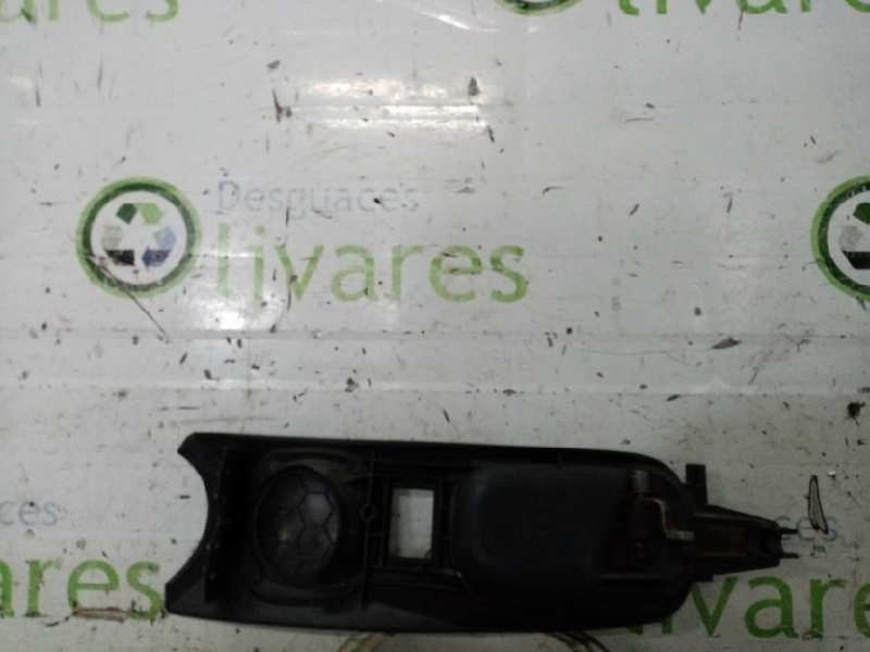 Recambio de maneta interior delantera izquierda para  referencia OEM IAM  8D1837019 