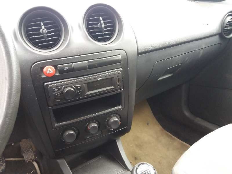 seat ibiza (6l1) 1.4 16v   |   0.02 - ... | 2002 | 75 cv / 55 kw del año 2002