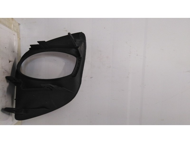 Recambio de rejilla paragolpes izquierda para  referencia OEM IAM 22335171  