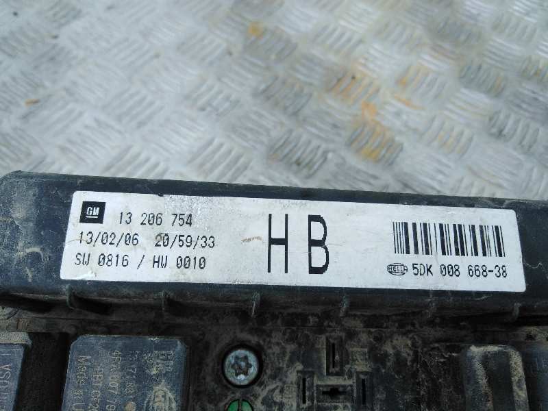 Recambio de caja reles / fusibles para opel astra h berlina enjoy   |   01.04 - 12.07 | 2004 - 2007 | 101 cv / 74 kw referencia 