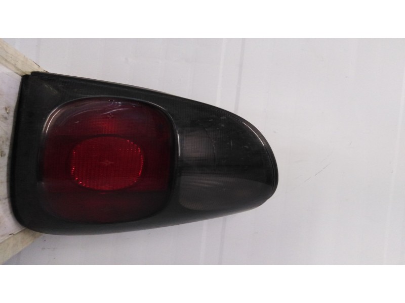 Recambio de piloto trasero derecho para renault megane i classic (la0) 1.9 turbodiesel   |   0.96 - 0.01 | 1996 - 2001 | 90 cv /