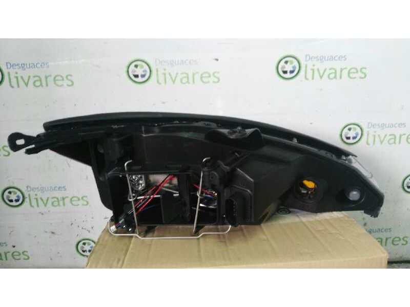 Recambio de faro derecho para  referencia OEM IAM 206348152  
